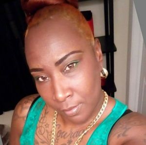 Meet your Posher, China starr